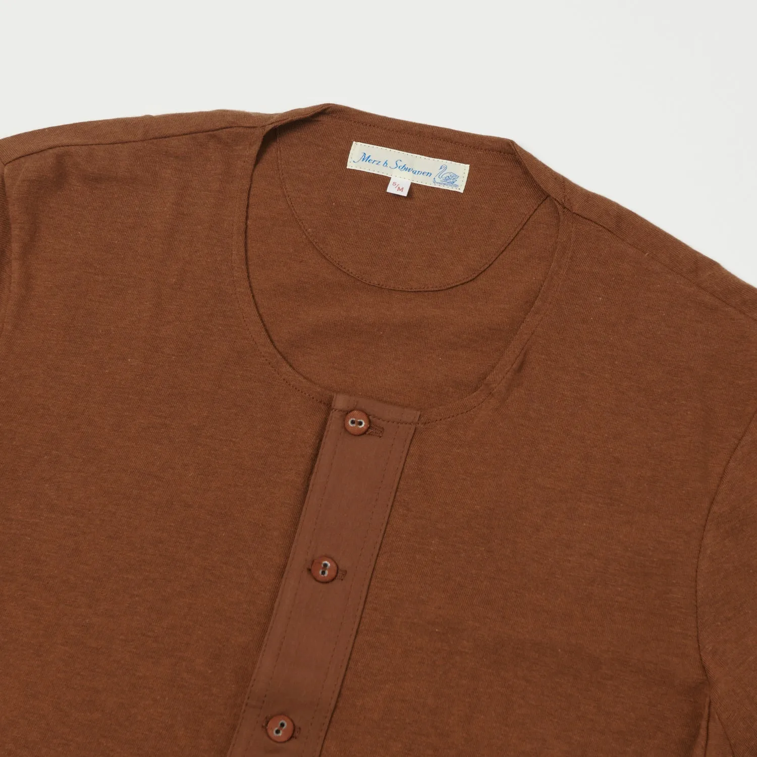 Merz b. Schwanen 103 Short Sleeve Henley - Tan