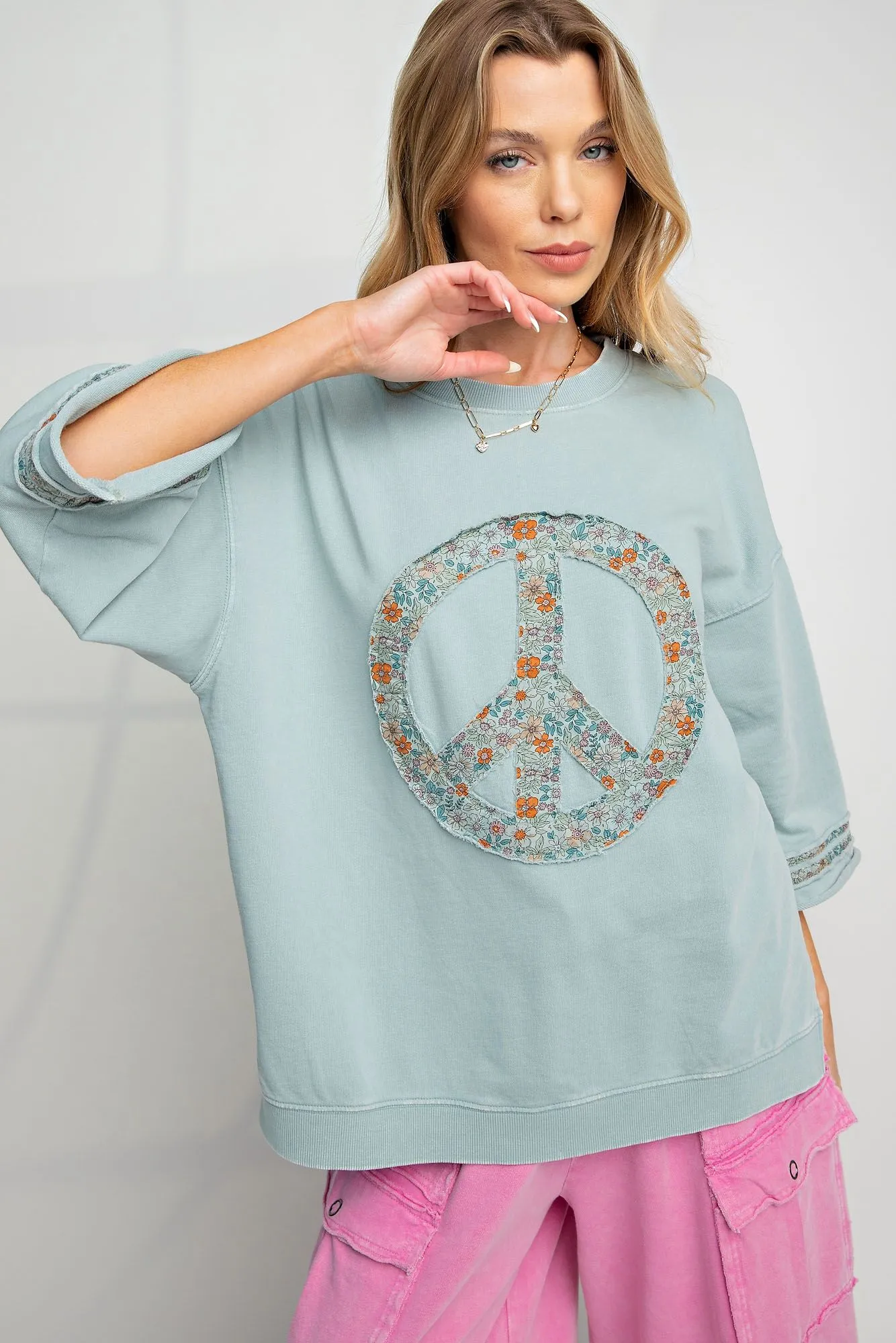 Mineral Washed Terry Floral Peace Sign Pullover