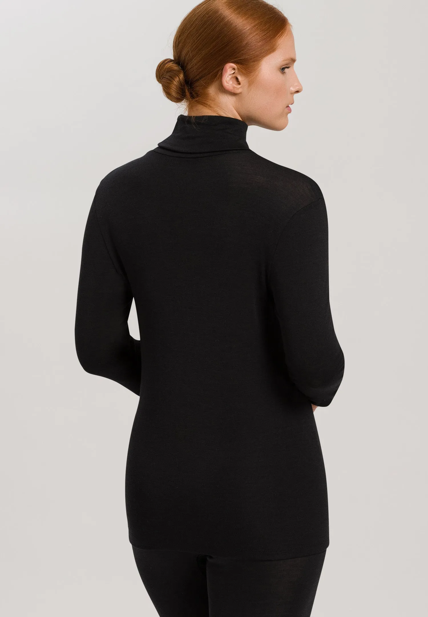 Woolen Silk W Wool and Silk Roll Collar Turtleneck | Black 71423-018